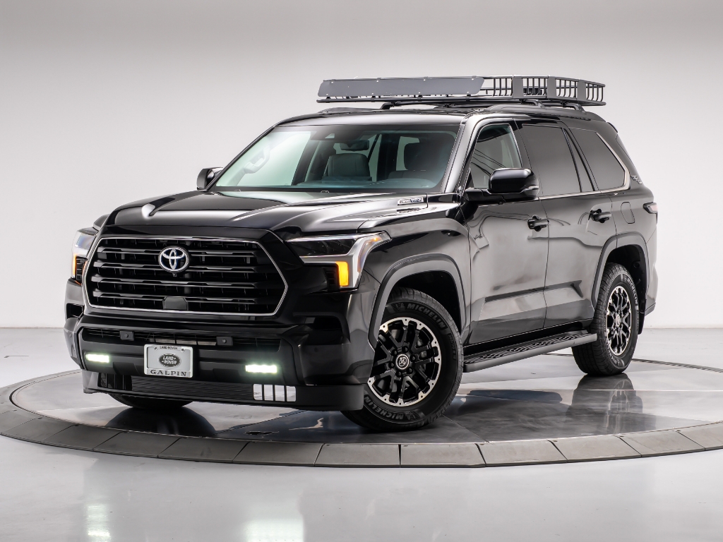 2024 Toyota Sequoia SR5