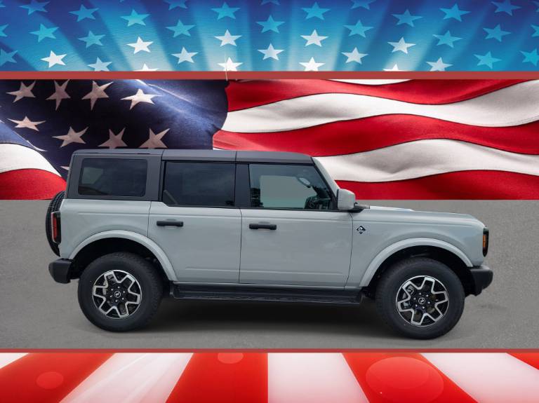 2026 Ford Bronco Outer Banks