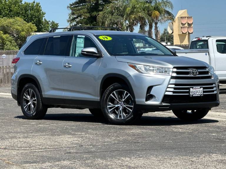 2019 Toyota Highlander LE
