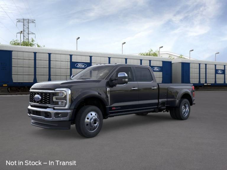 2026 Ford Super Duty F-450 DRW LARIAT