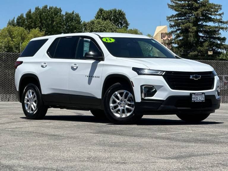 2023 Chevrolet Traverse LS