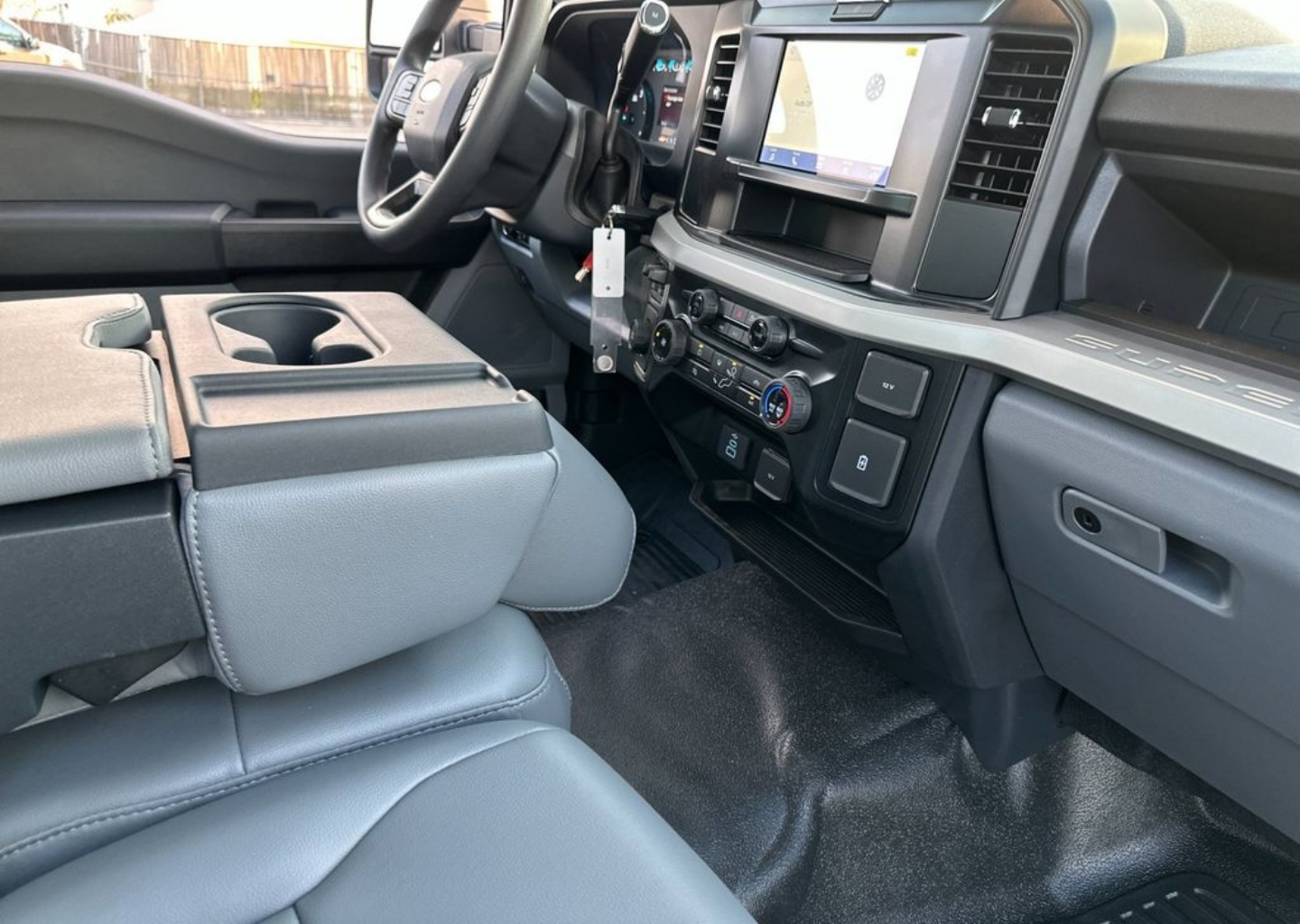 2025 Ford F-550 Super Duty Chassis Cab XL - Photo 10