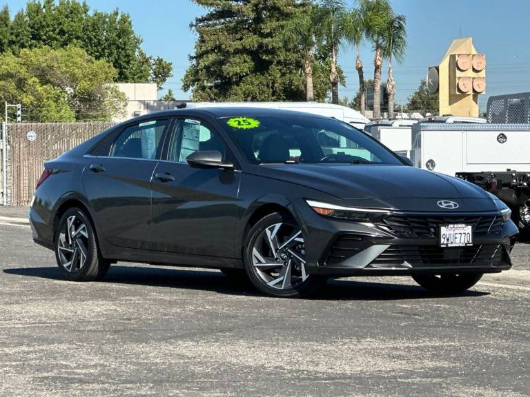 2025 Hyundai Elantra Hybrid Limited