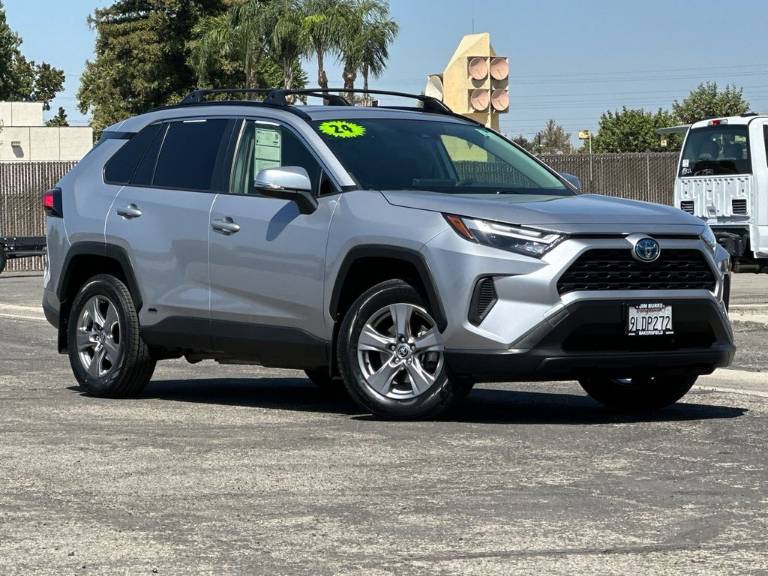 2024 Toyota RAV4 Hybrid XLE