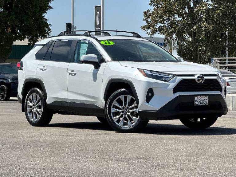 2023 Toyota RAV4 XLE Premium