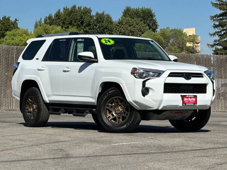 2024 Toyota 4Runner SR5