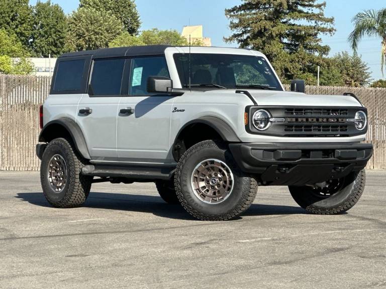 2026 Ford Bronco BIG Bend Sinister Bronze Package