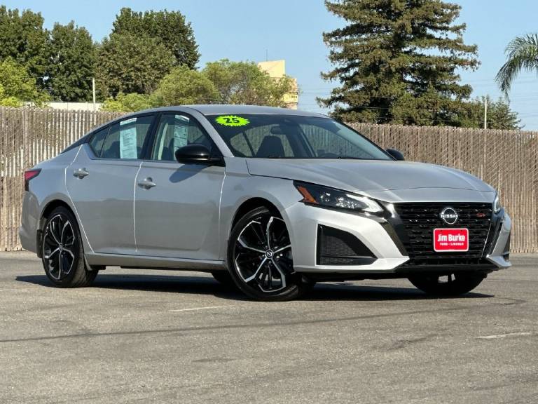 2025 Nissan Altima 2.5 SR