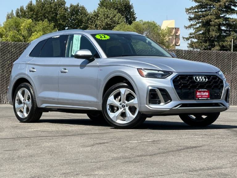 2022 Audi Q5 S line Premium Plus