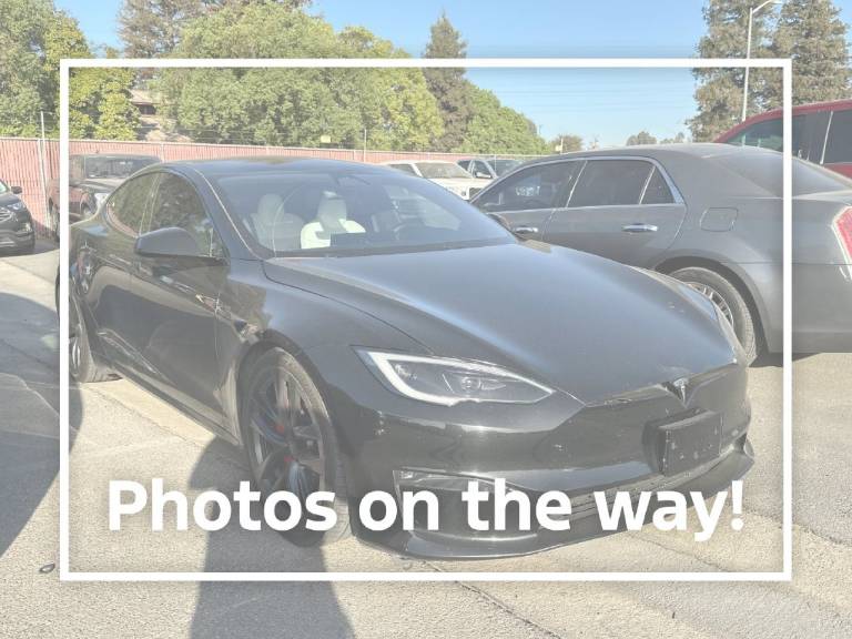 2023 Tesla Model S Plaid
