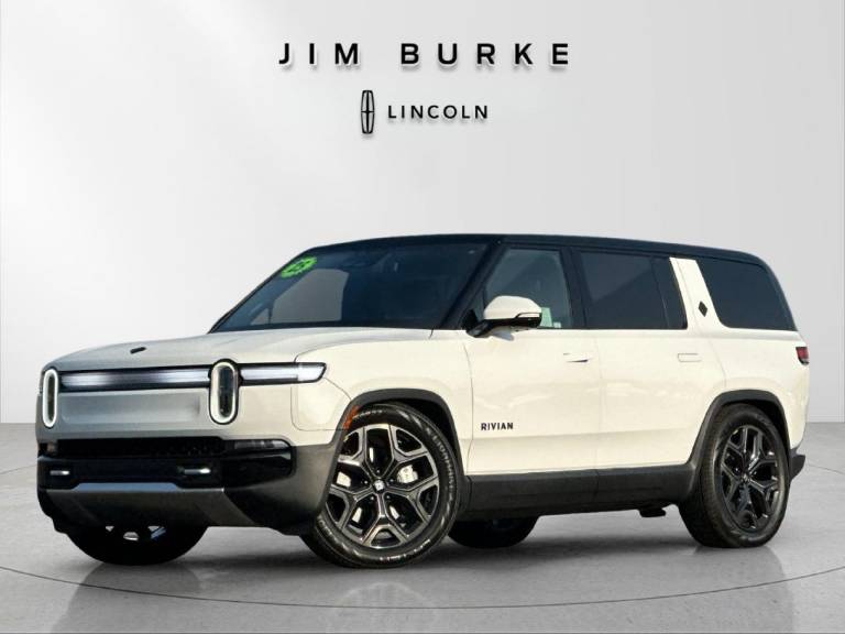 2025 Rivian R1s Adventure